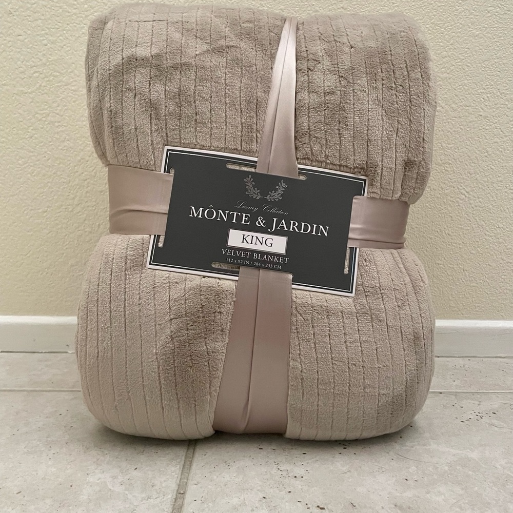 Monte & Jardin Velvet Blanket King Size, Gray